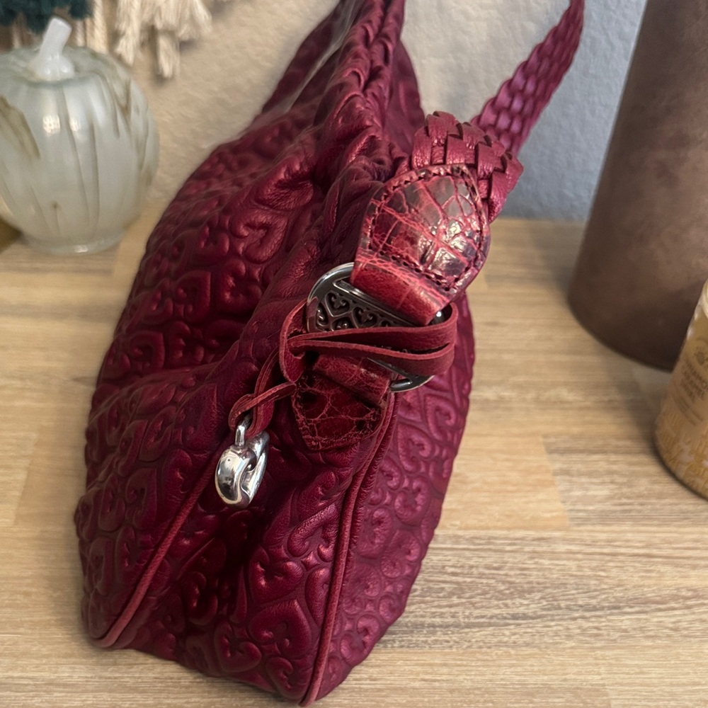 Elegant Red Quilted Women's Bag - Picture 2 of 3